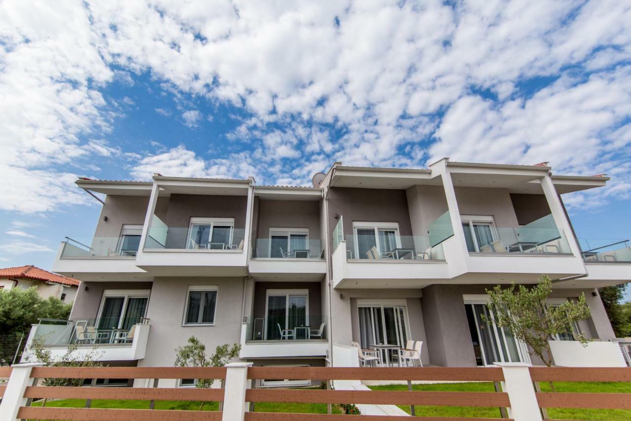The Papoutsakis Apartments Никити Экстерьер фото